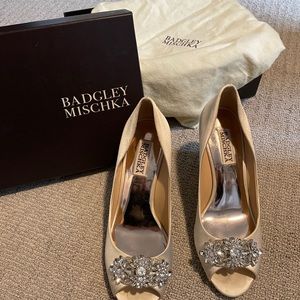 Badgley Mischka  wedge heel size 7